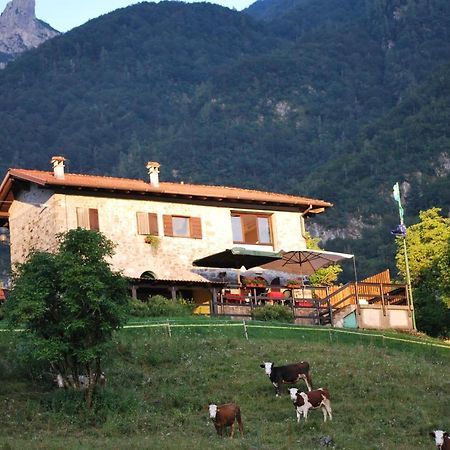 Rifugio Malga Grasia Caprizi Exterior foto