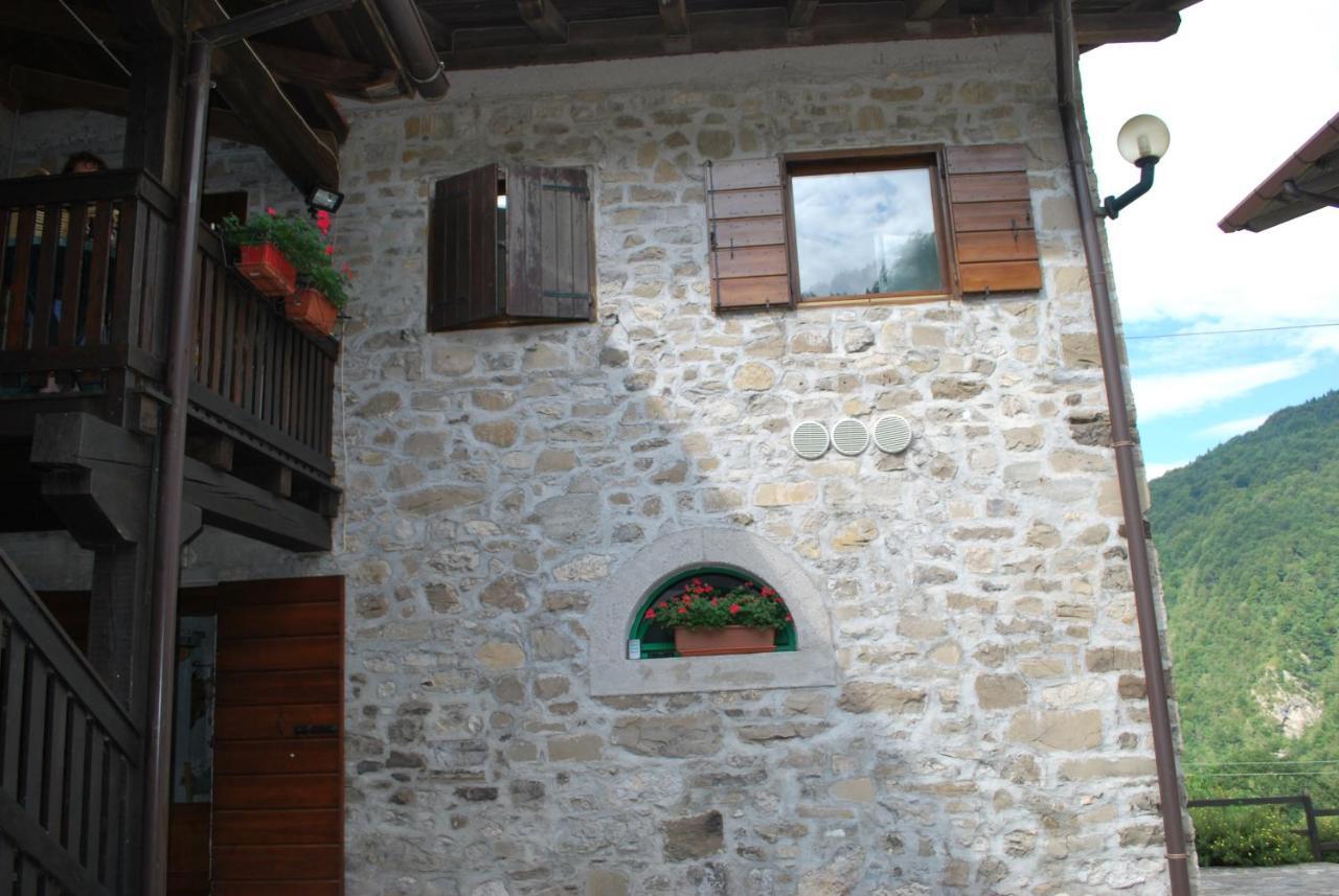 Rifugio Malga Grasia Caprizi Exterior foto